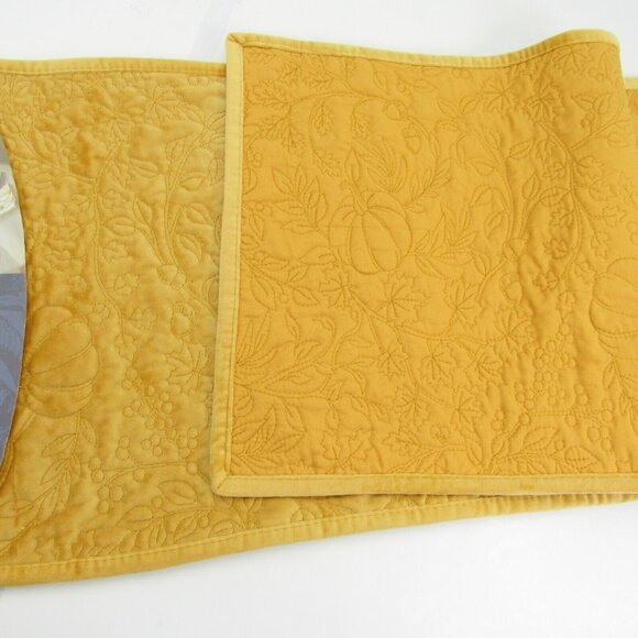 FLAW Tommy Bahama Velvet Table Runner 14" x 72" Thanksgiving Pumpkins Stitched - Picture 4 of 4